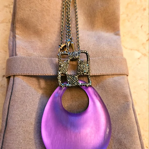 Alexis Bittar Purple Lucite necklace with gunmetal chain - Picture 5 of 5